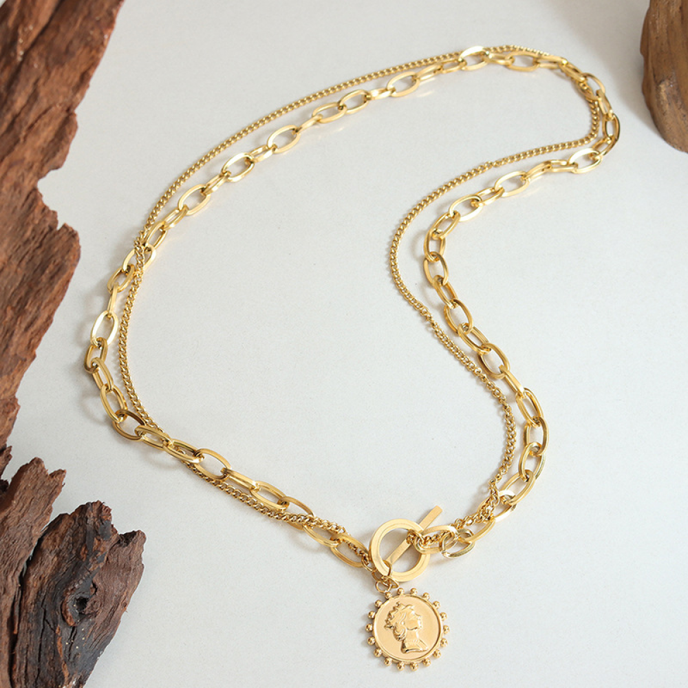 Majestic Golden Necklace